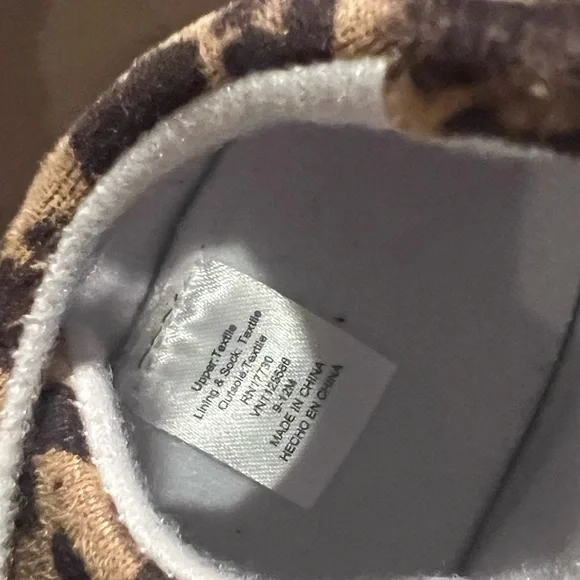 Baby shoes - Picture 3 of 3